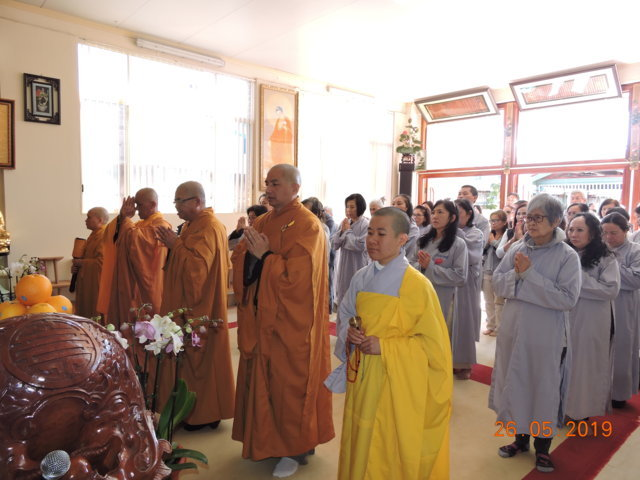 Chúc Chùa A Di Đà Tháng Phật Đản Pl.2566
