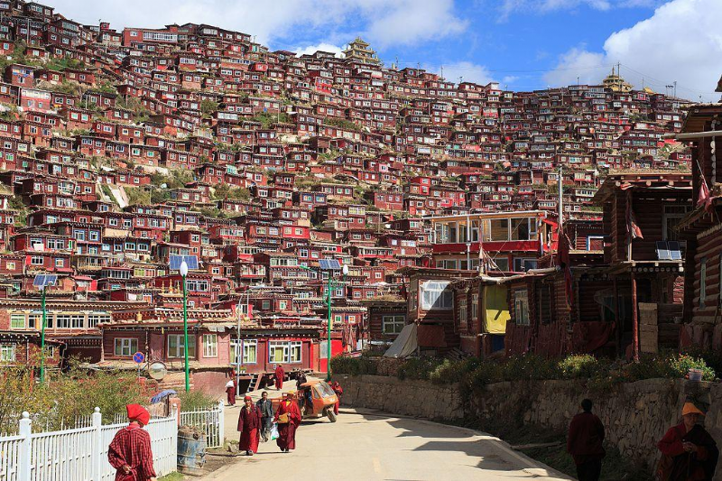 Trung Quốc trục xuất nhiều vị sư khỏi Larung Gar