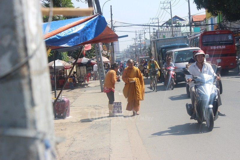 Vấn đề nhức nhối về Khất thực phi pháp ở Việt Nam